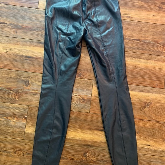 WHBM Vegan Leather Runway Leggings Navy Blue Size 0 Chic Classic Boho Festival - Picture 14 of 15